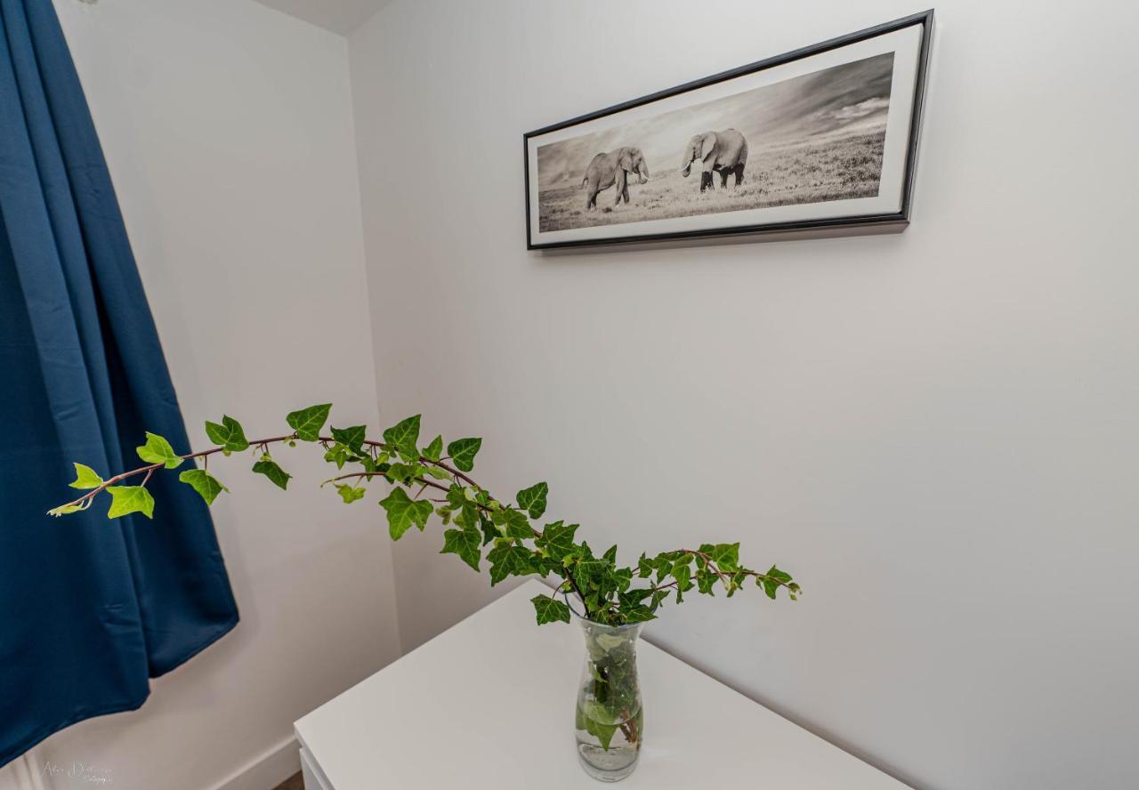 4 Bedrooms,2 Bathrooms House With Free Parking Дом отдыха *